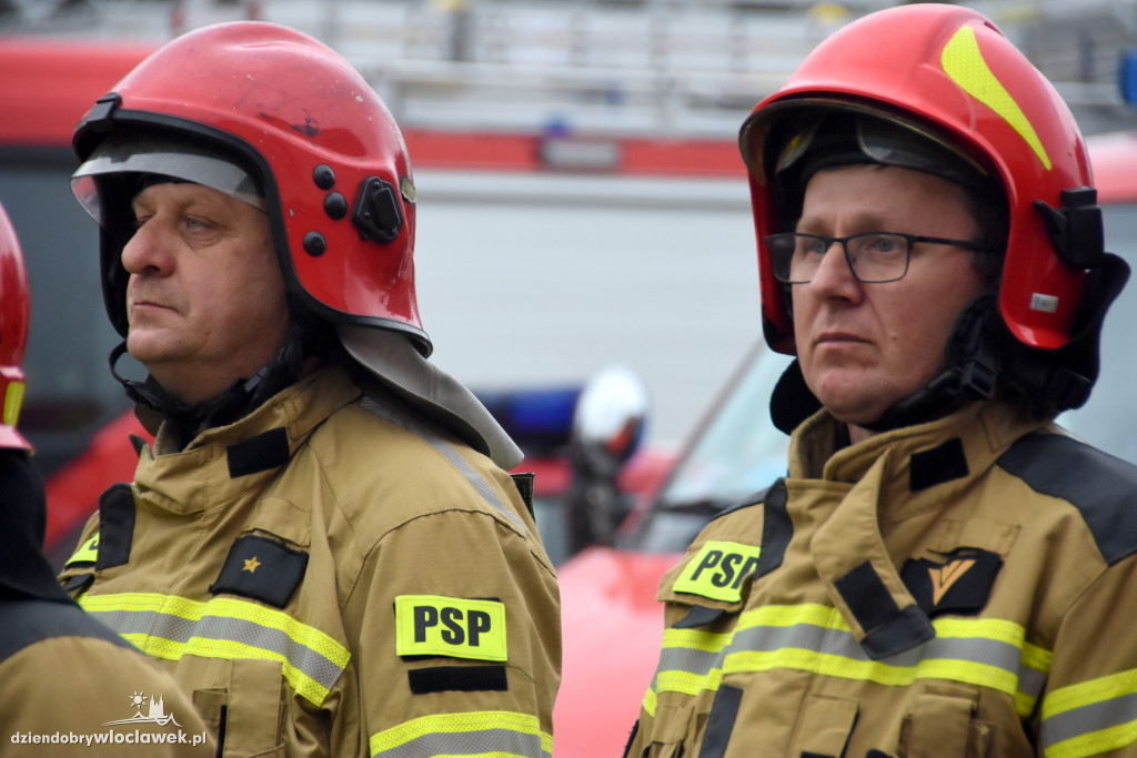 Awanse i wyróżnienia dla strażaków z Włocławka