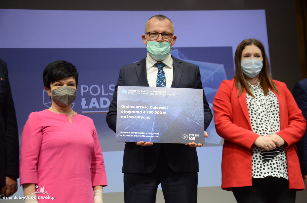 Samorządowcy odebrali promesy na inwestycje