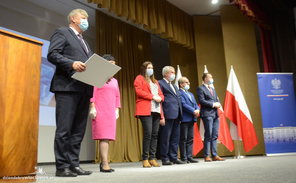 Samorządowcy odebrali promesy na inwestycje