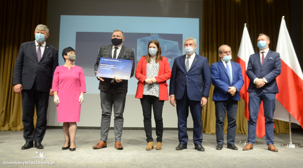 Samorządowcy odebrali promesy na inwestycje