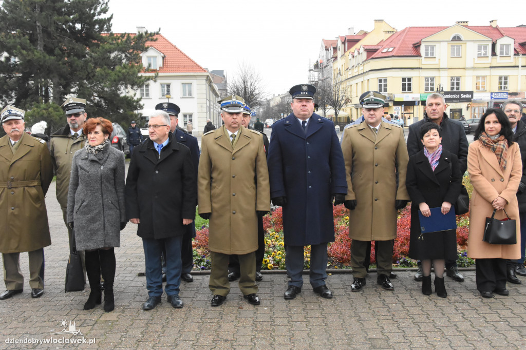 Ślubowanie kadetów ZSA na Placu Wolności