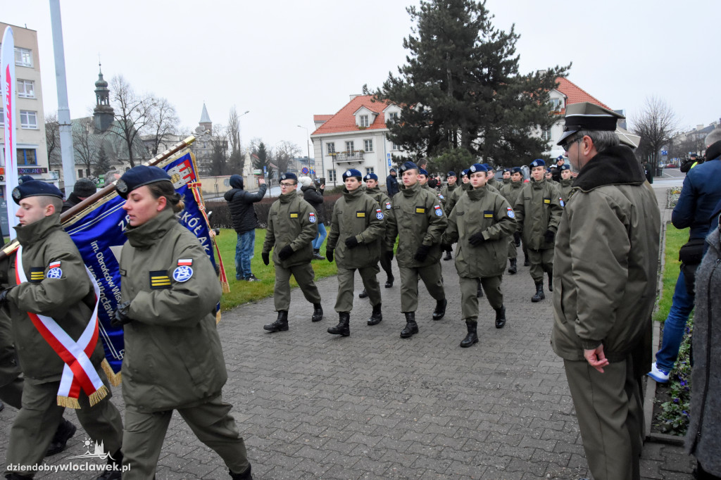 Ślubowanie kadetów ZSA na Placu Wolności