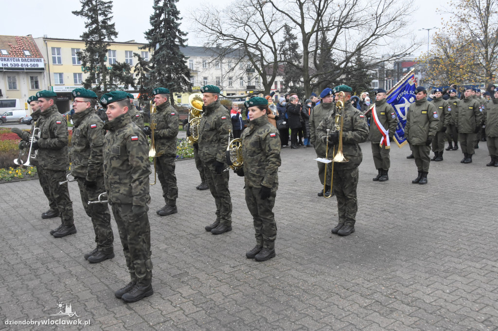 Ślubowanie kadetów ZSA na Placu Wolności
