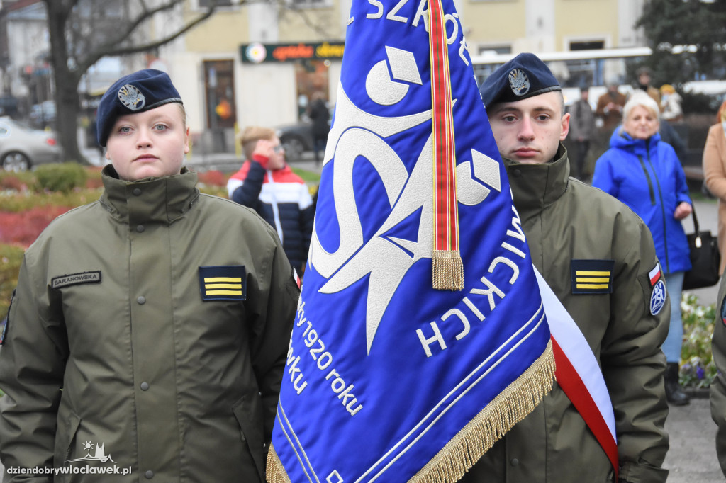 Ślubowanie kadetów ZSA na Placu Wolności