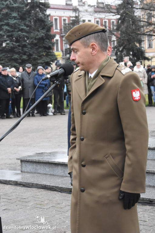 Ślubowanie kadetów ZSA na Placu Wolności
