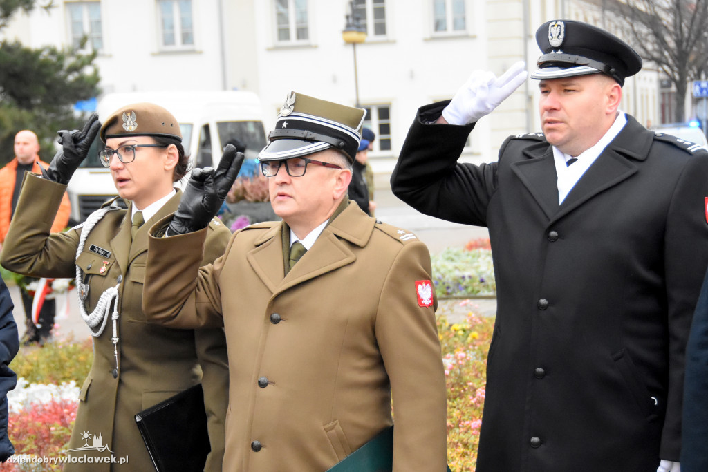 Ślubowanie kadetów ZSA na Placu Wolności
