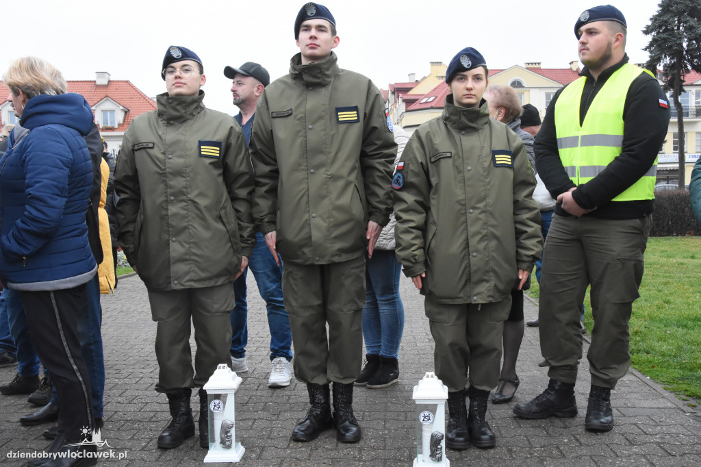 Ślubowanie kadetów ZSA na Placu Wolności