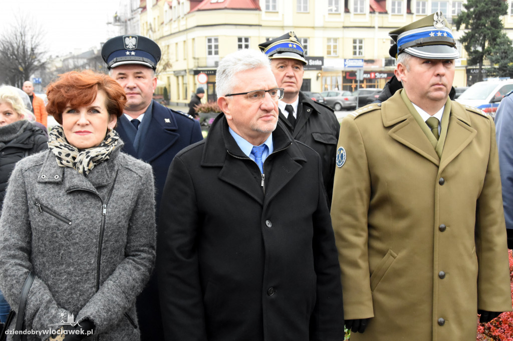Ślubowanie kadetów ZSA na Placu Wolności
