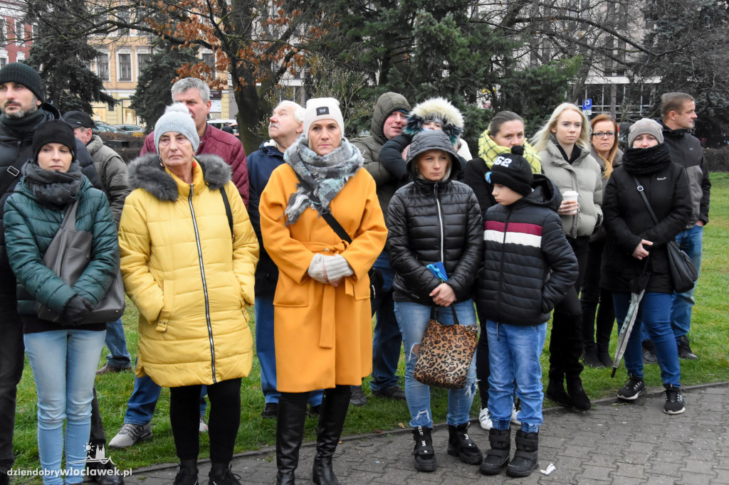 Ślubowanie kadetów ZSA na Placu Wolności