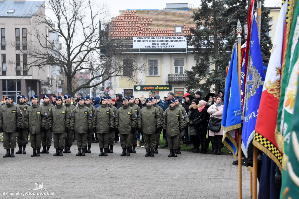 Ślubowanie kadetów ZSA na Placu Wolności