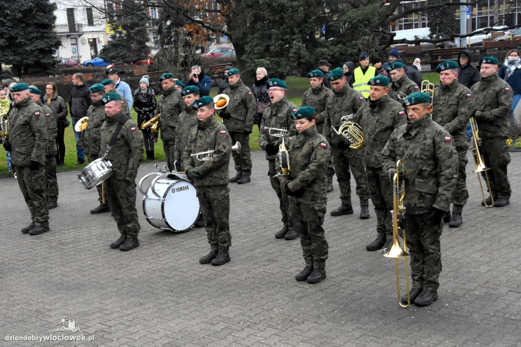 Ślubowanie kadetów ZSA na Placu Wolności
