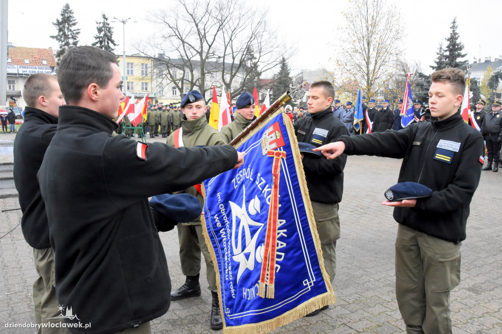 Ślubowanie kadetów ZSA na Placu Wolności