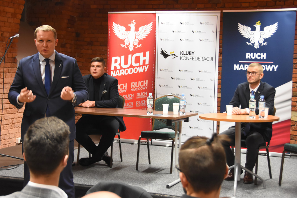Spotkanie z posłem Krystianem Kamińskim
