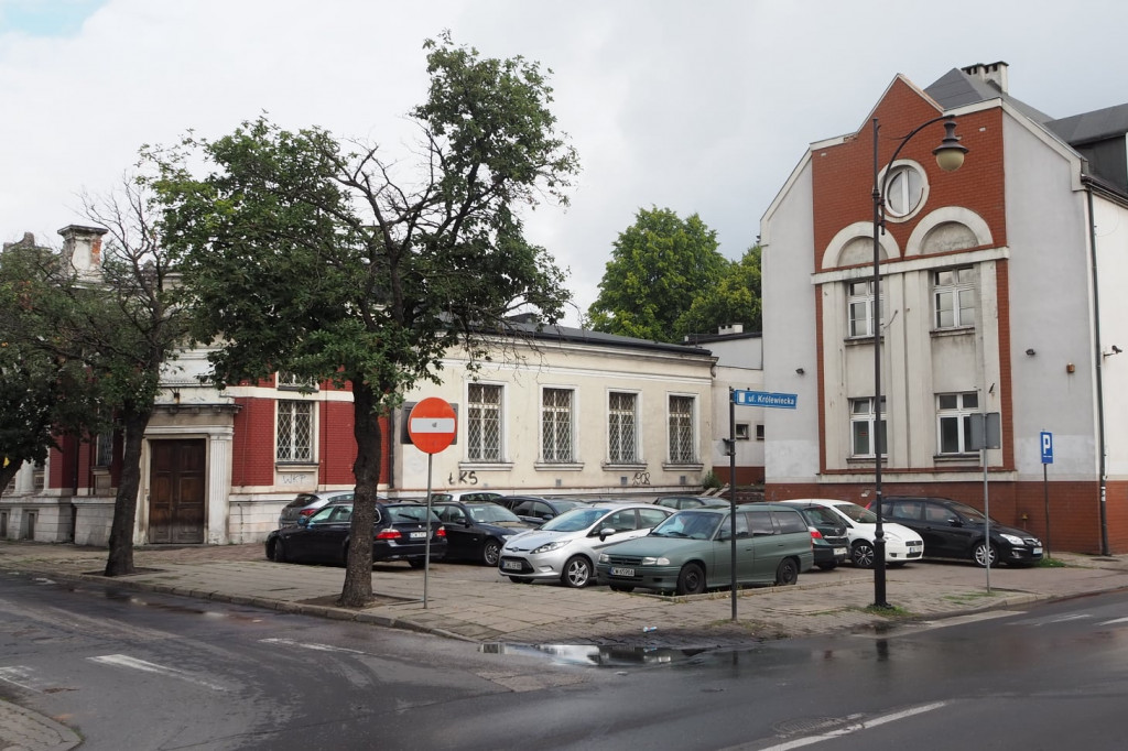 Ruszyła przebudowa dawnego banku