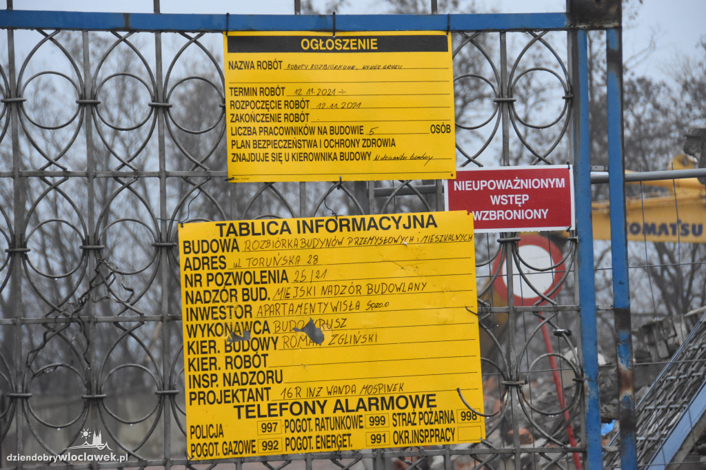 Stara fabryka zrównana z ziemią