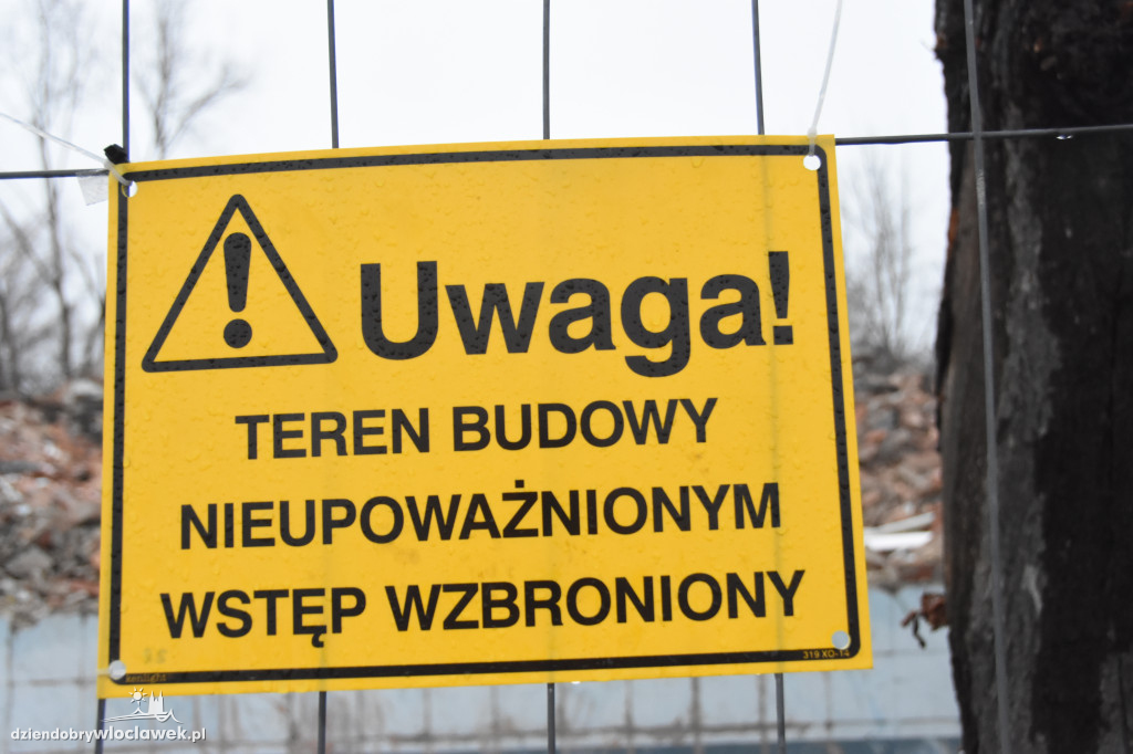 Stara fabryka zrównana z ziemią
