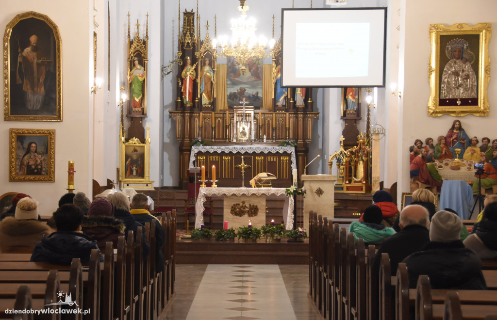 Wprowadzenie relikwii do kościoła w Wieńcu