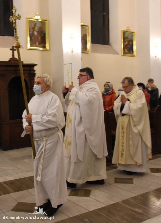 Wprowadzenie relikwii do kościoła w Wieńcu