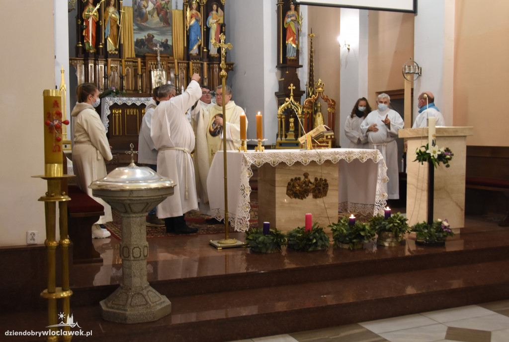 Wprowadzenie relikwii do kościoła w Wieńcu