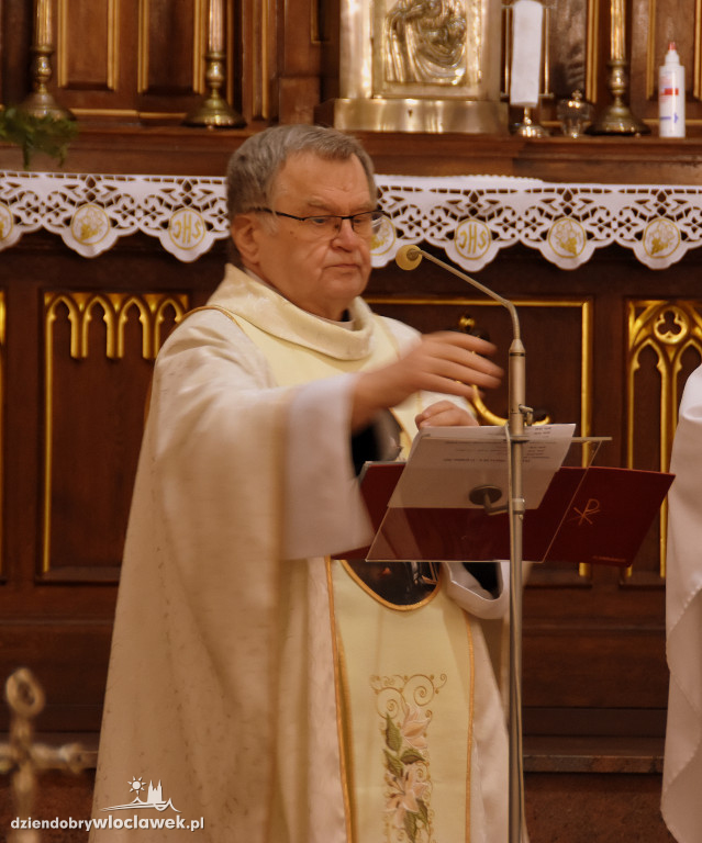 Wprowadzenie relikwii do kościoła w Wieńcu