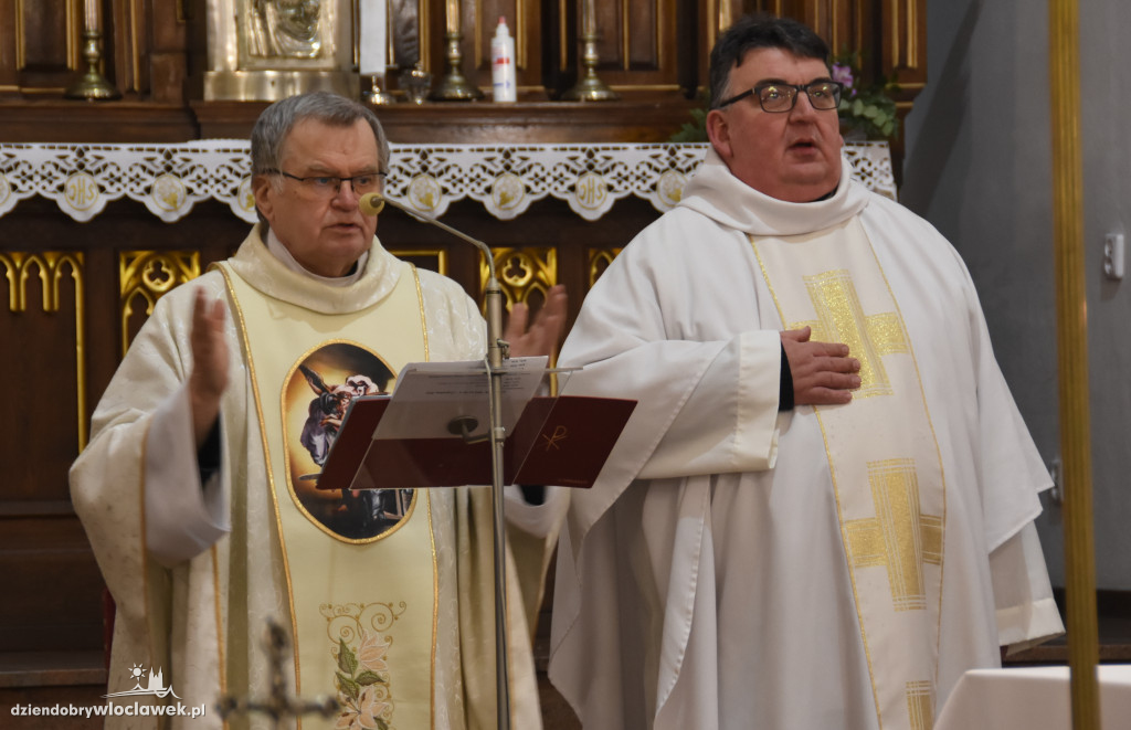 Wprowadzenie relikwii do kościoła w Wieńcu