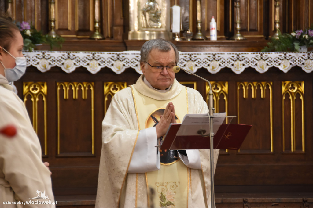 Wprowadzenie relikwii do kościoła w Wieńcu