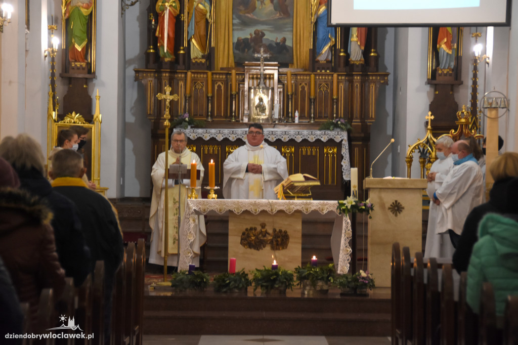 Wprowadzenie relikwii do kościoła w Wieńcu
