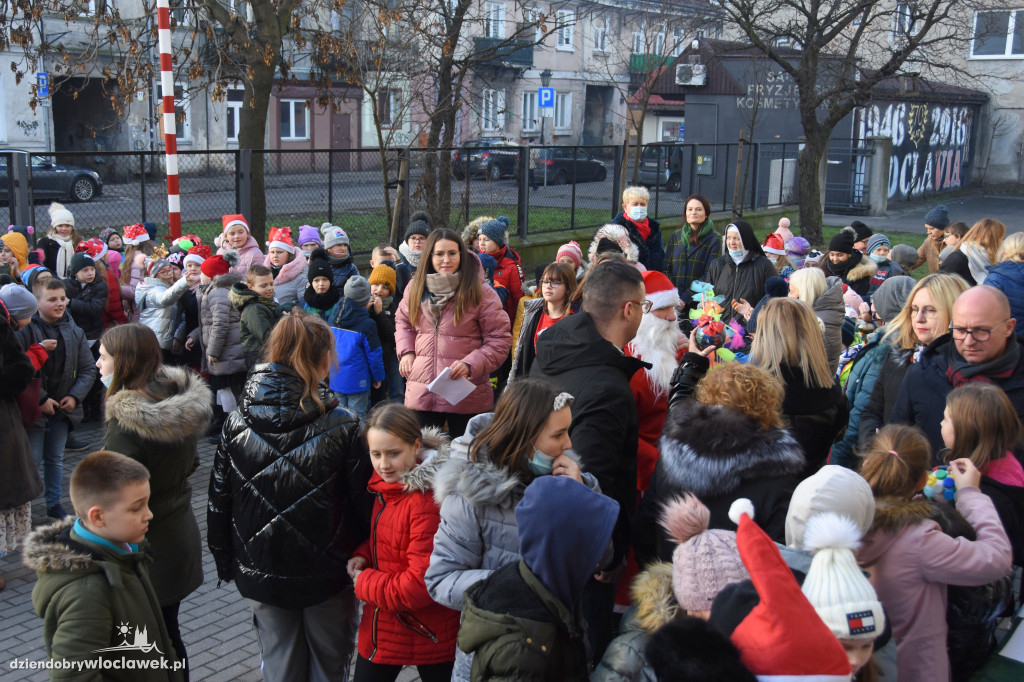 Ubieranie śródmiejskiej choinki