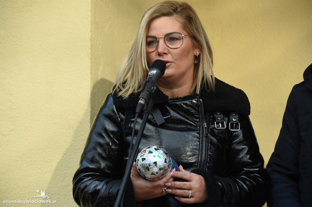 Ubieranie śródmiejskiej choinki