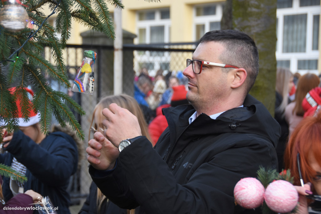 Ubieranie śródmiejskiej choinki