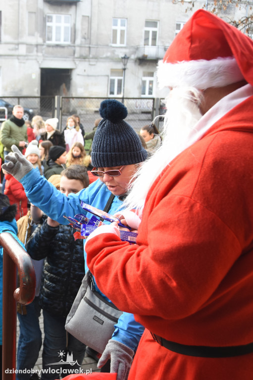 Ubieranie śródmiejskiej choinki