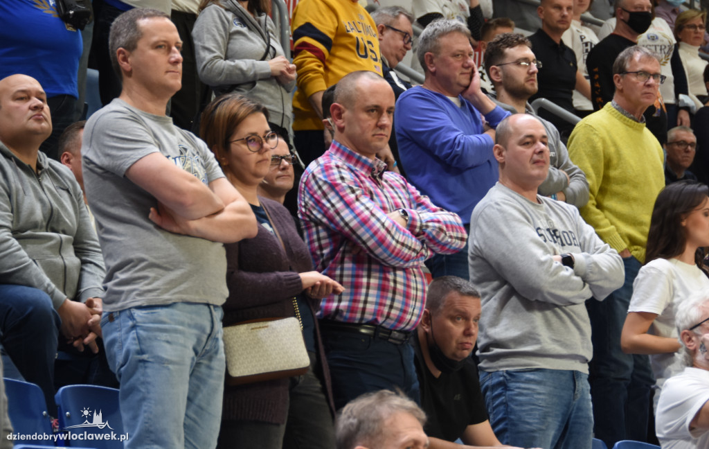 Kibice Anwilu na meczu z HydroTruckiem