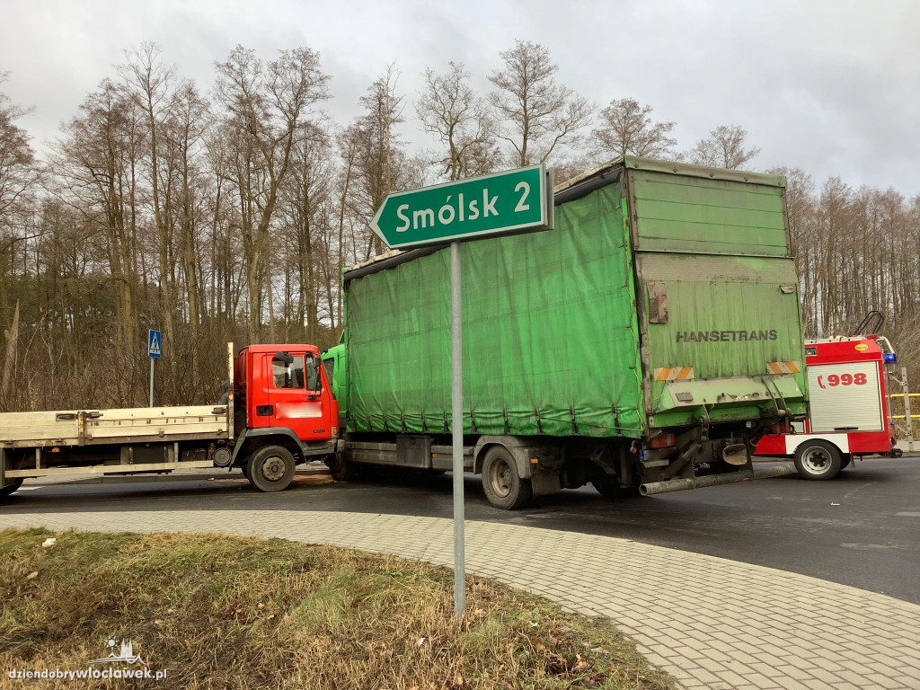 Zderzenie dwóch ciężarówek