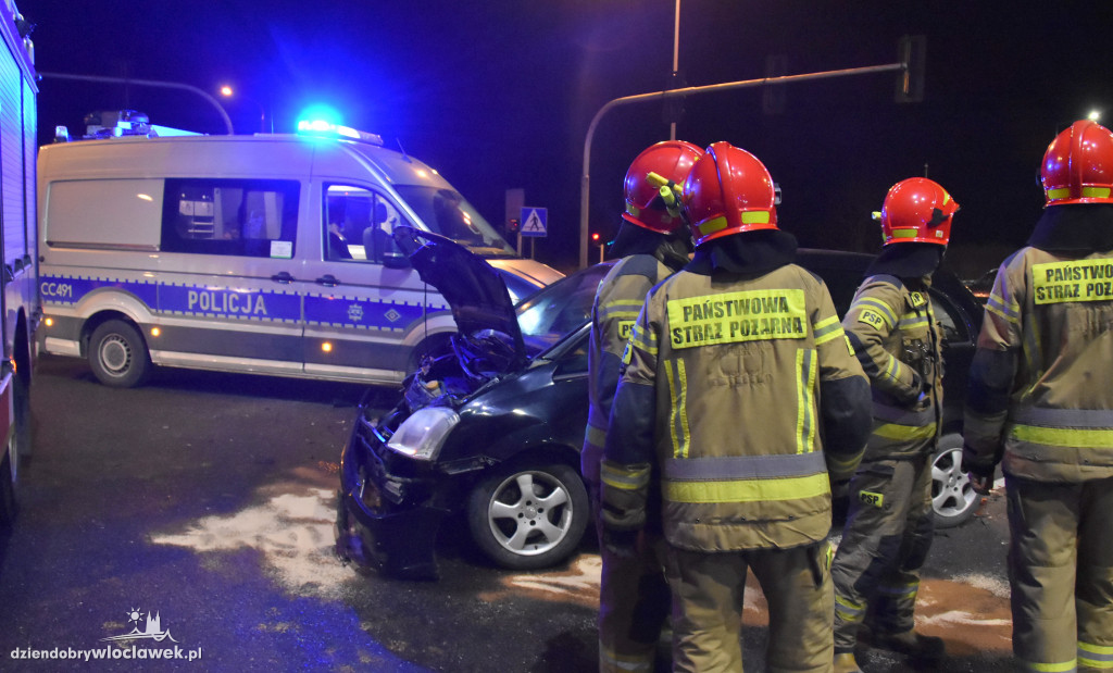 Zderzenie na al. Królowej Jadwigi! Są utrudnienia w ruchu