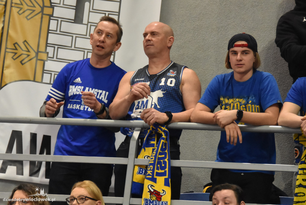 Kibice Stali na meczu z Anwilem Włocławek