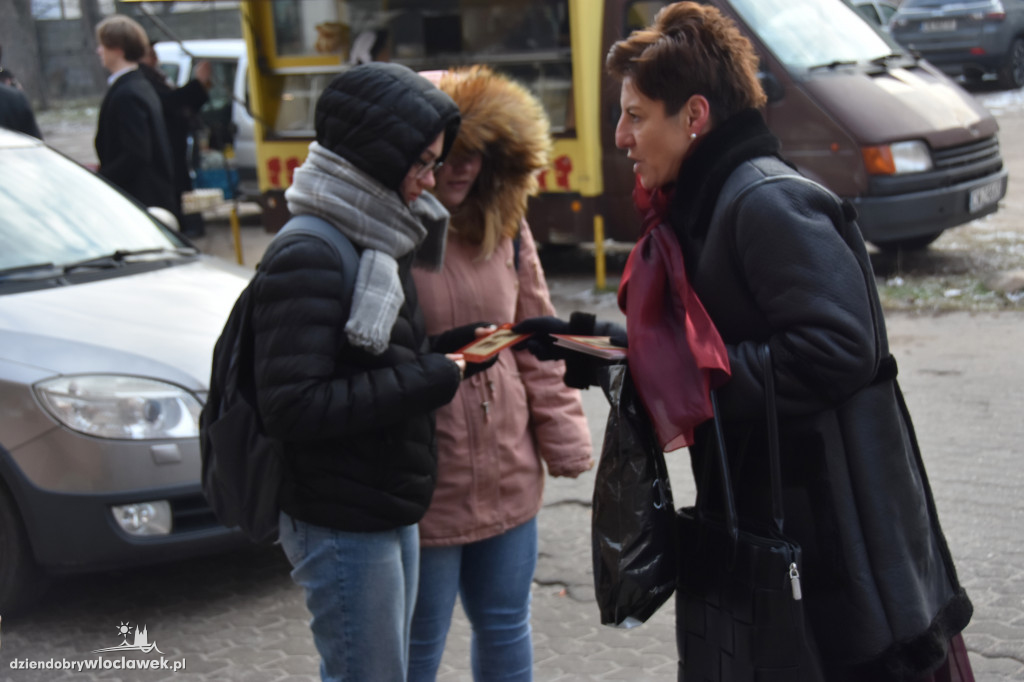 Happening LMK na Placu Wolności