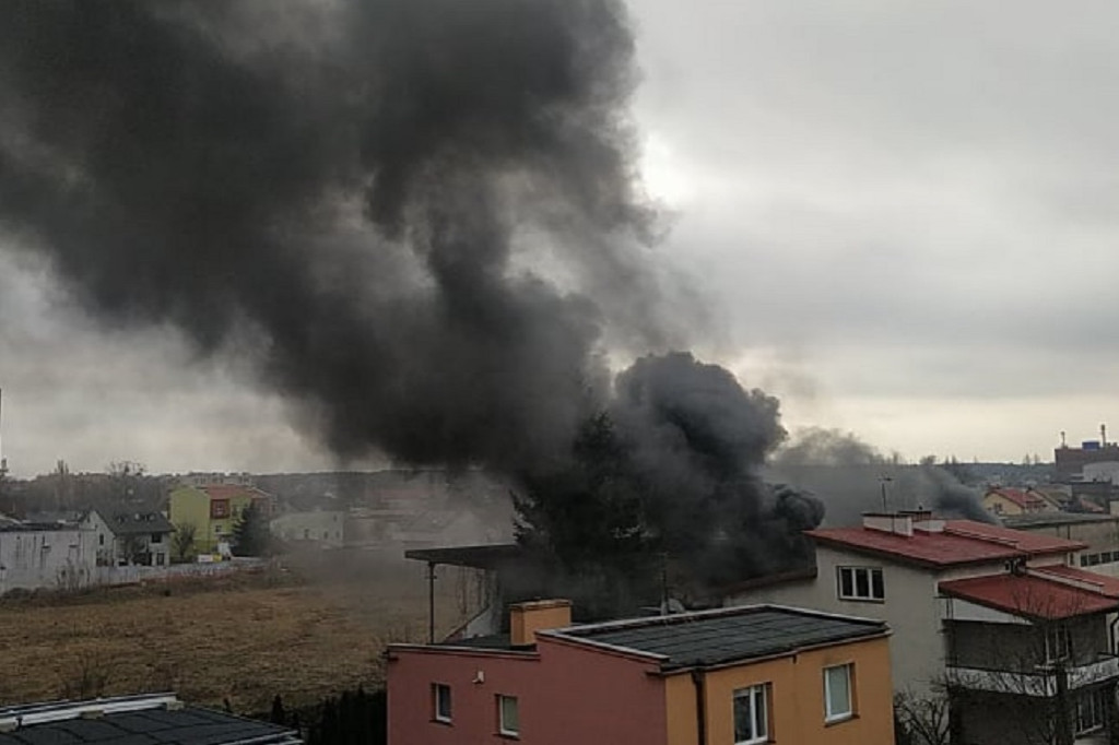 Czarny dym nad Śródmieściem