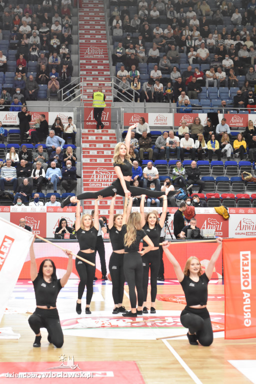 Cheerleaderki na meczu Anwil vs Arka