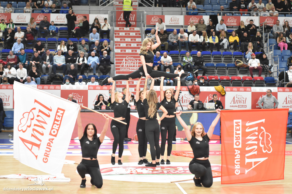 Cheerleaderki na meczu Anwil vs Arka
