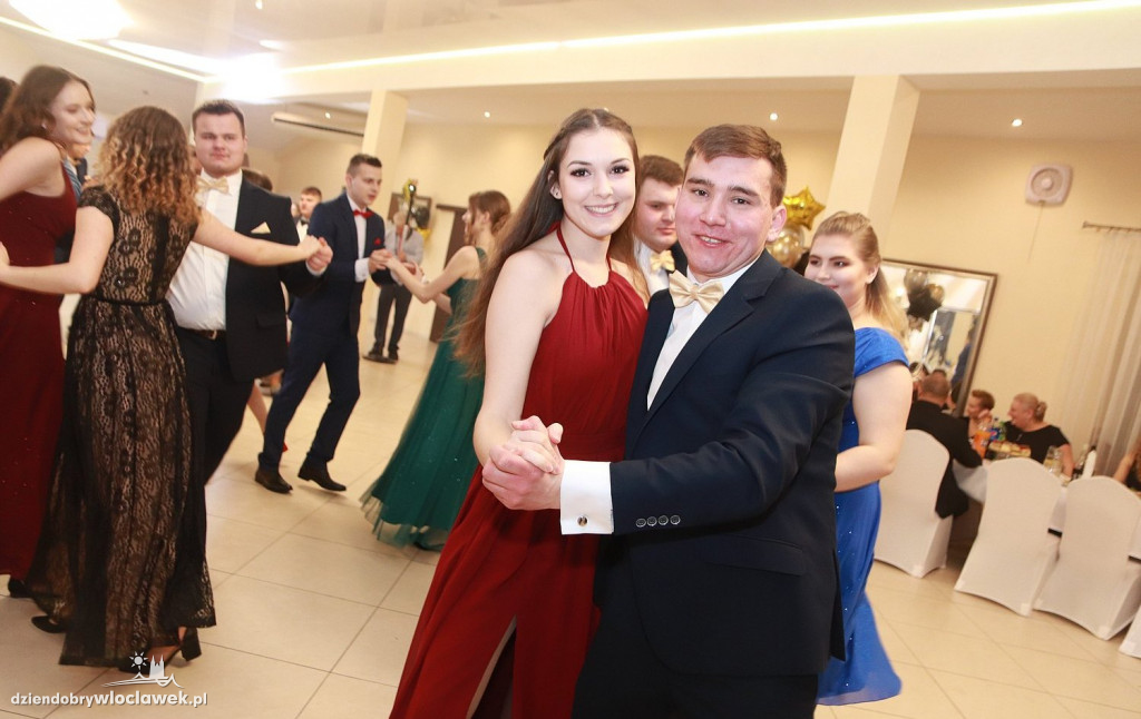 Studniówka Zespołu Szkół CKR w Kowalu