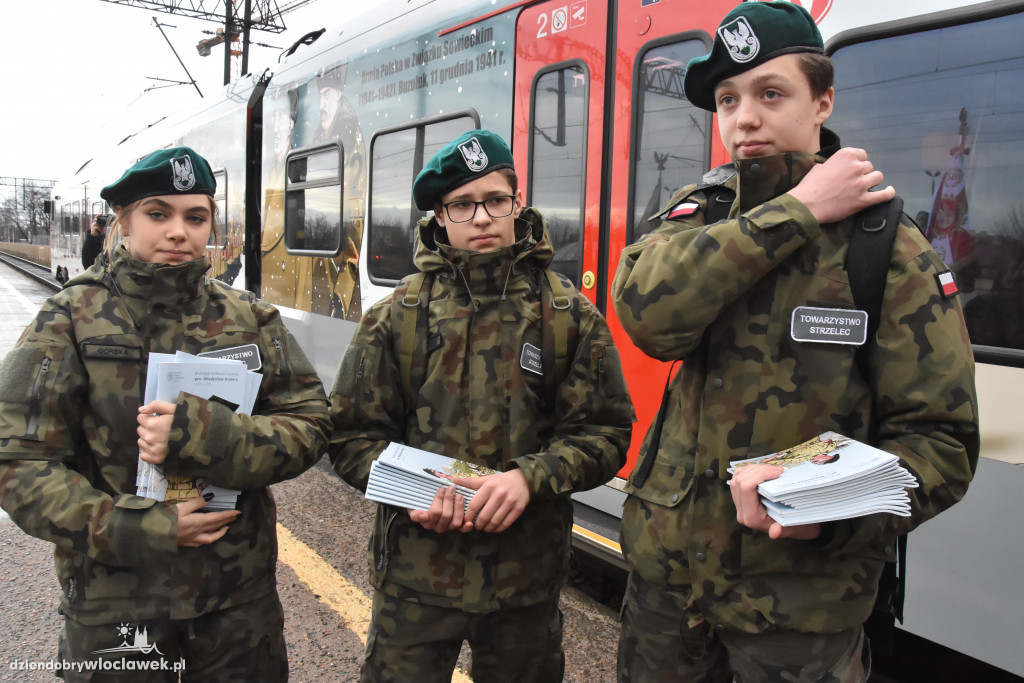 Pociąg `Anders` przyjechał do Włocławka