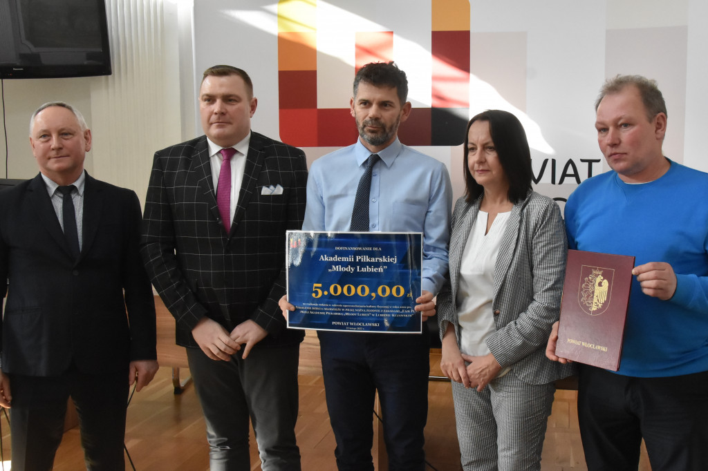 Starostwo rozdało kasę klubom sportowym