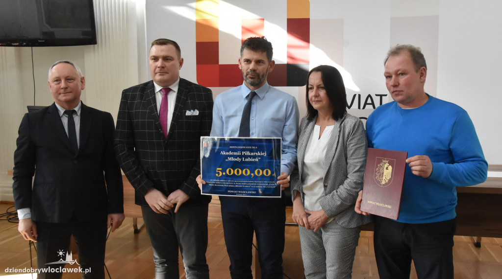 Starostwo rozdało kasę klubom sportowym