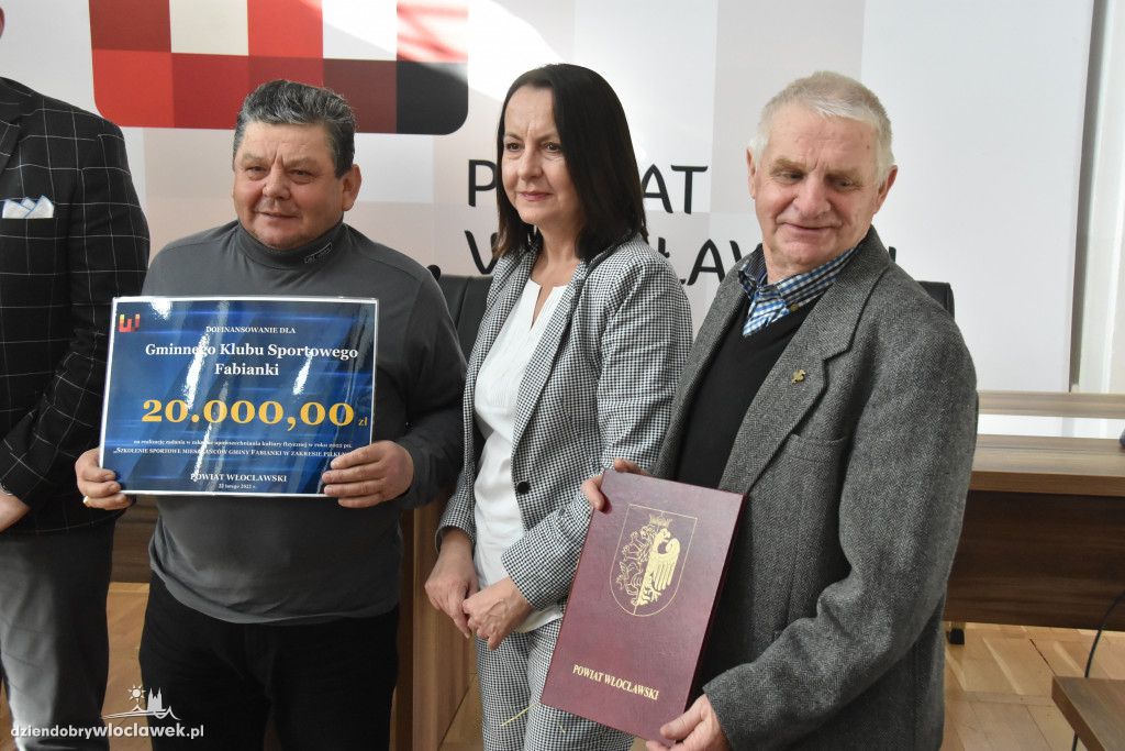 Starostwo rozdało kasę klubom sportowym