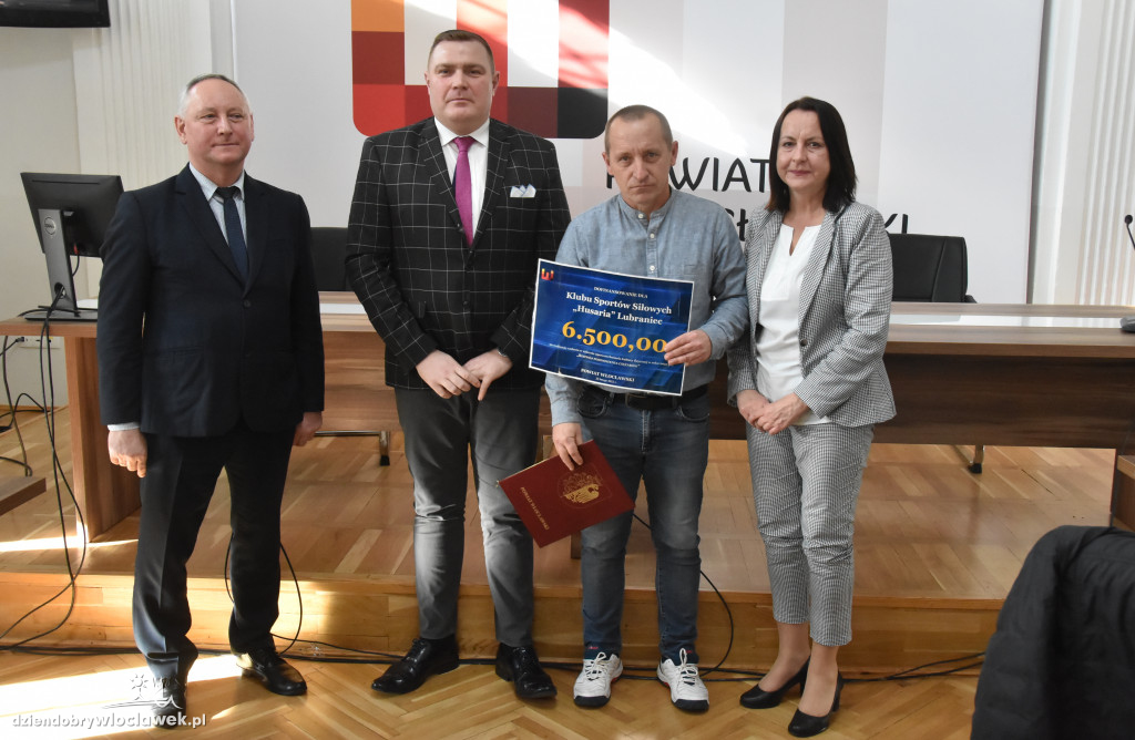 Starostwo rozdało kasę klubom sportowym