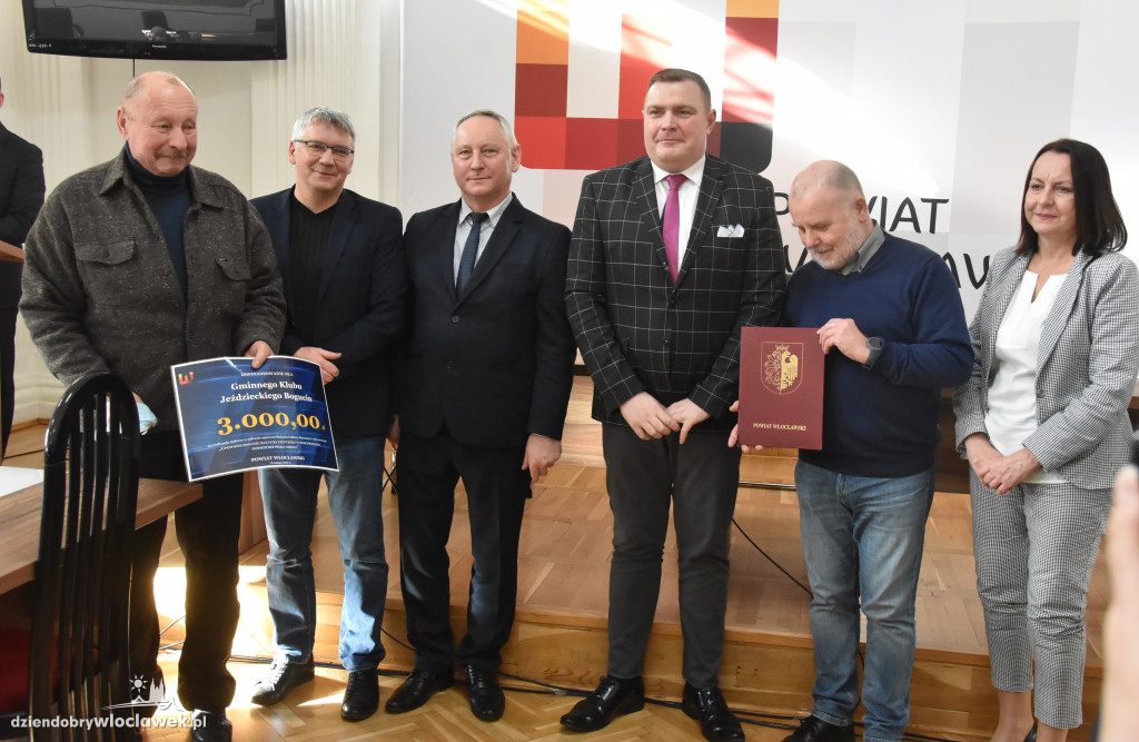 Starostwo rozdało kasę klubom sportowym