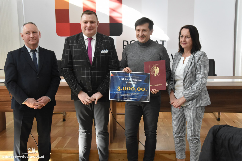Starostwo rozdało kasę klubom sportowym