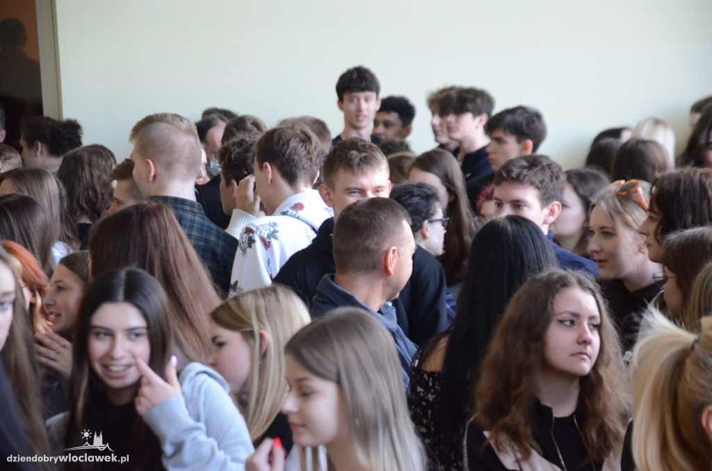 Koncert Highfive w LMK 8.03.2022