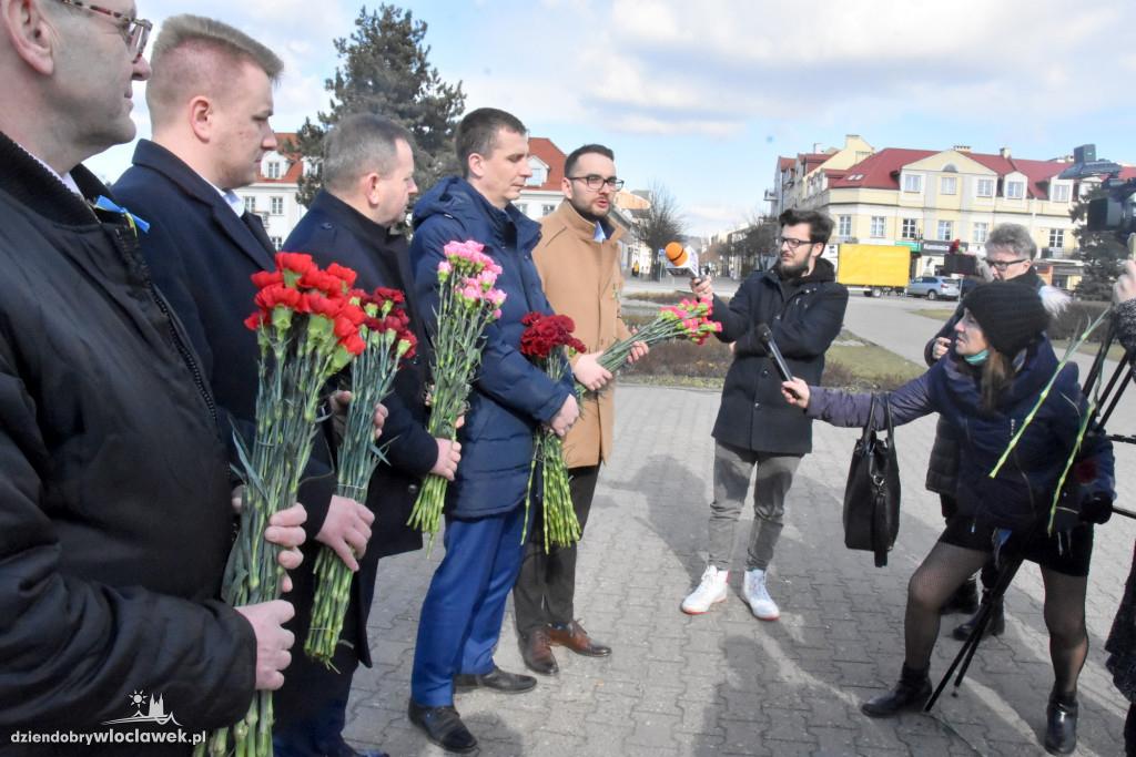 Goździk od Lewicy w Dzień Kobiet