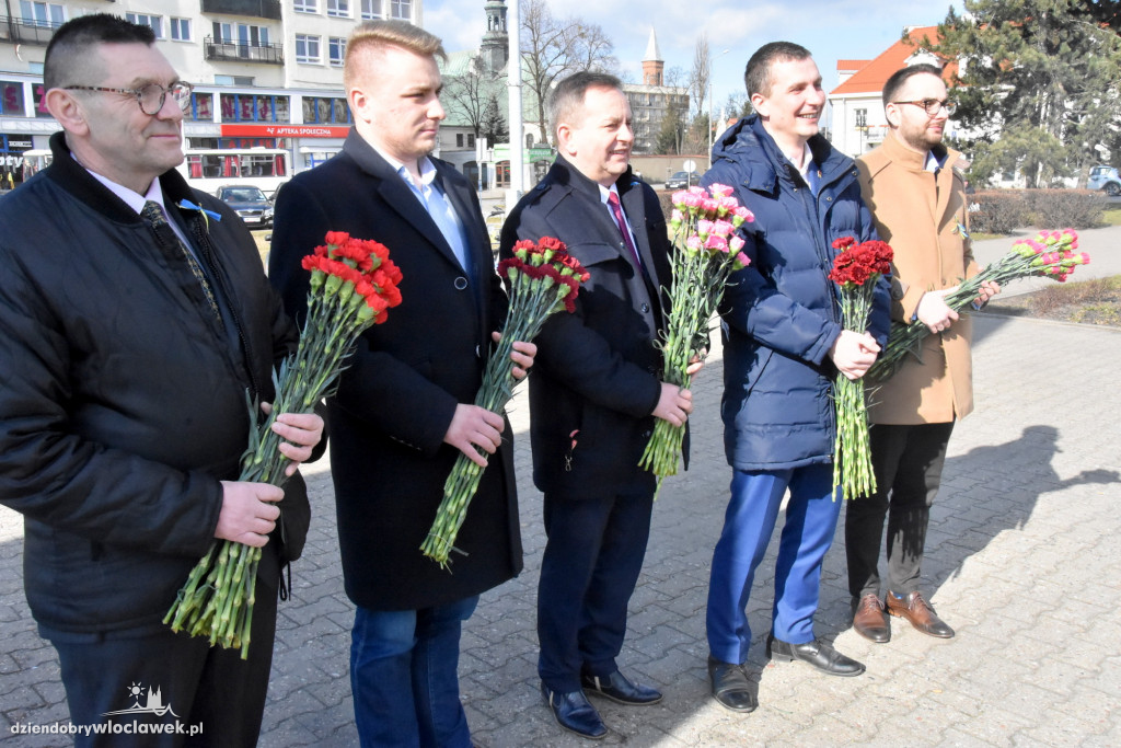 Goździk od Lewicy w Dzień Kobiet